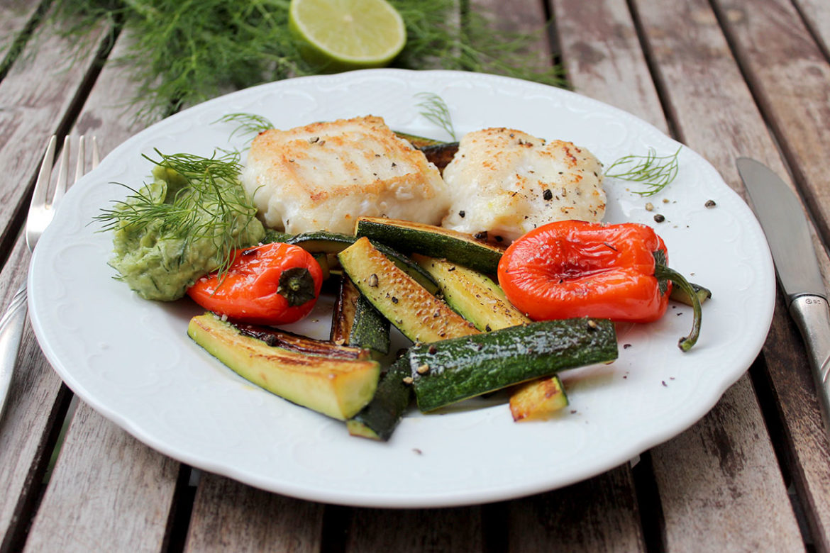 Fisch_Avocado_Dilldip_Zucchini